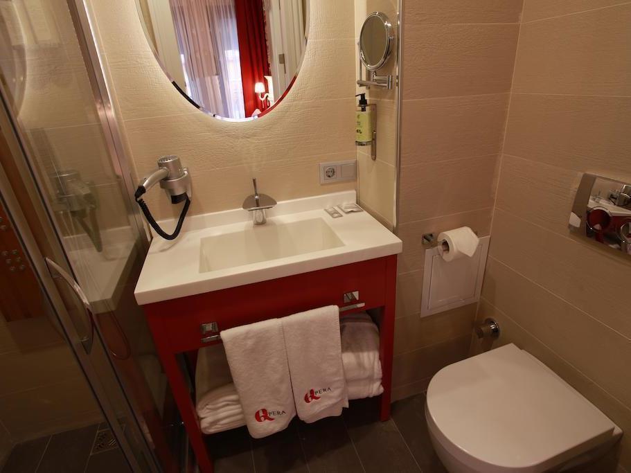 Q Pera Hotel (Adults Only) Истанбул Екстериор снимка
