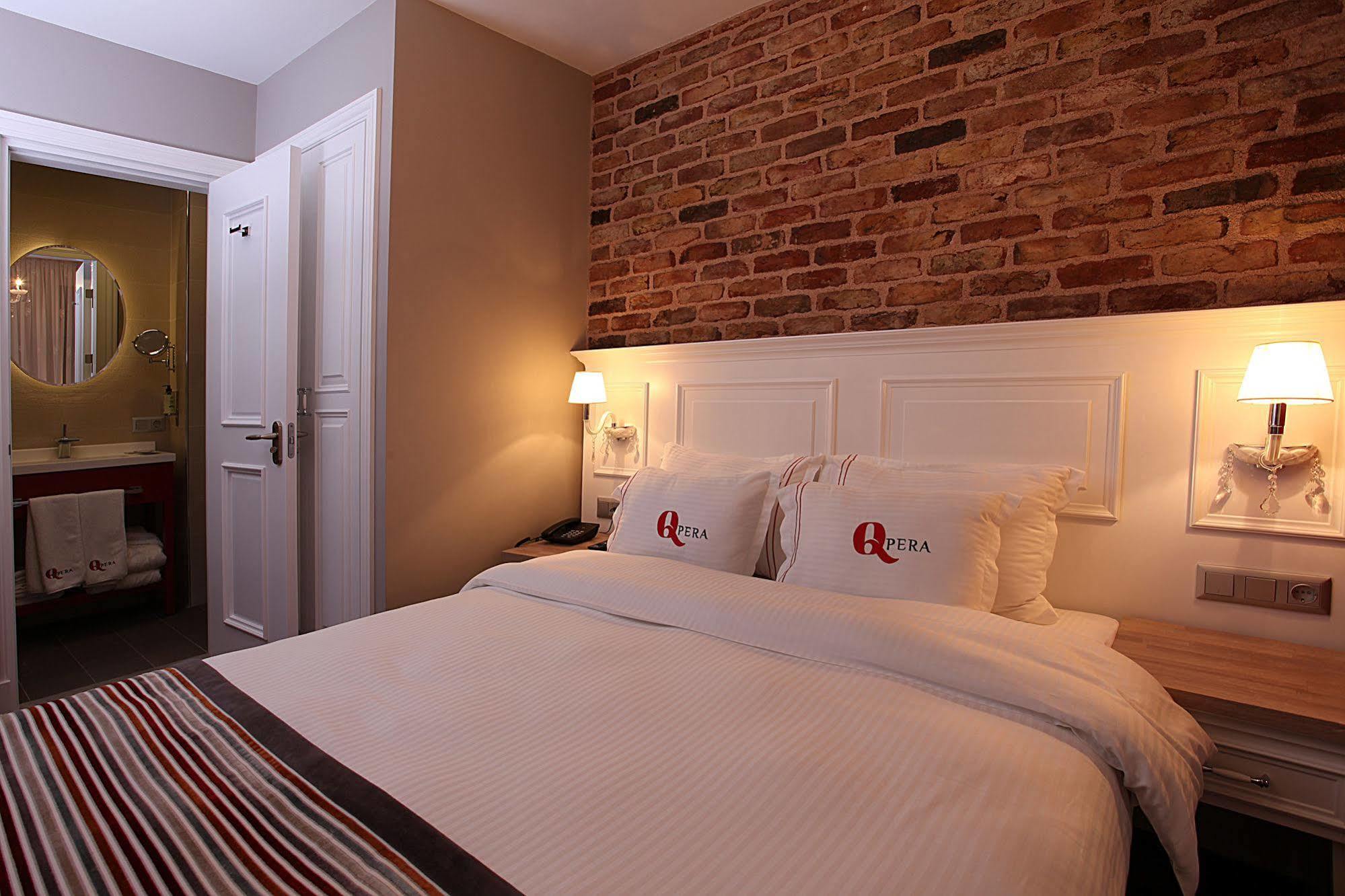 Q Pera Hotel (Adults Only) Истанбул Екстериор снимка