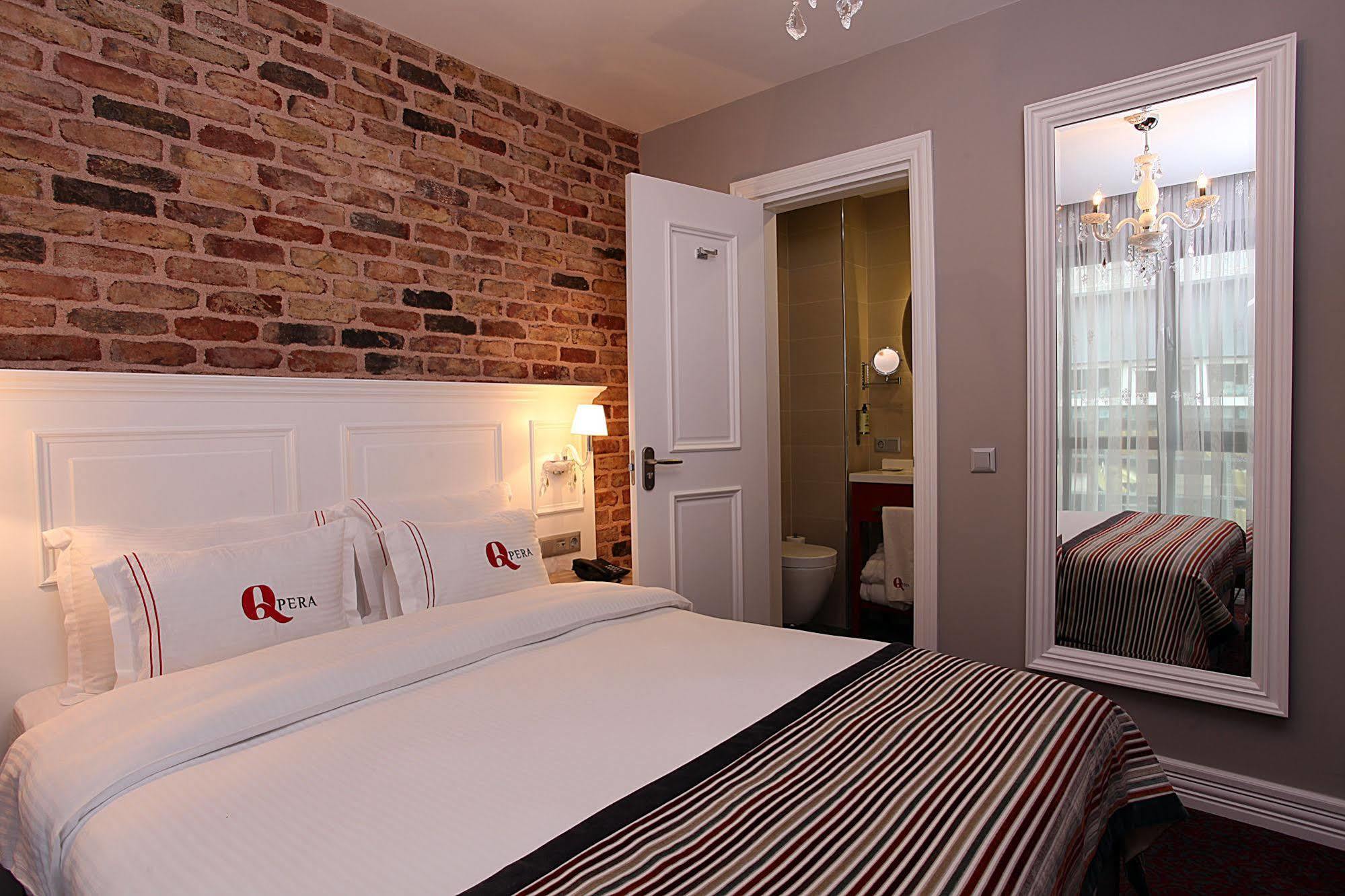 Q Pera Hotel (Adults Only) Истанбул Екстериор снимка