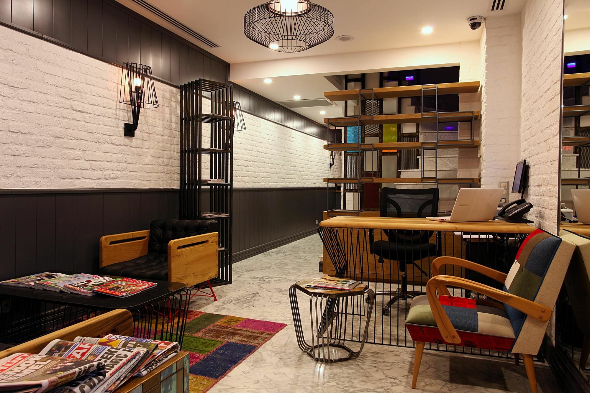 Q Pera Hotel (Adults Only) Истанбул Екстериор снимка